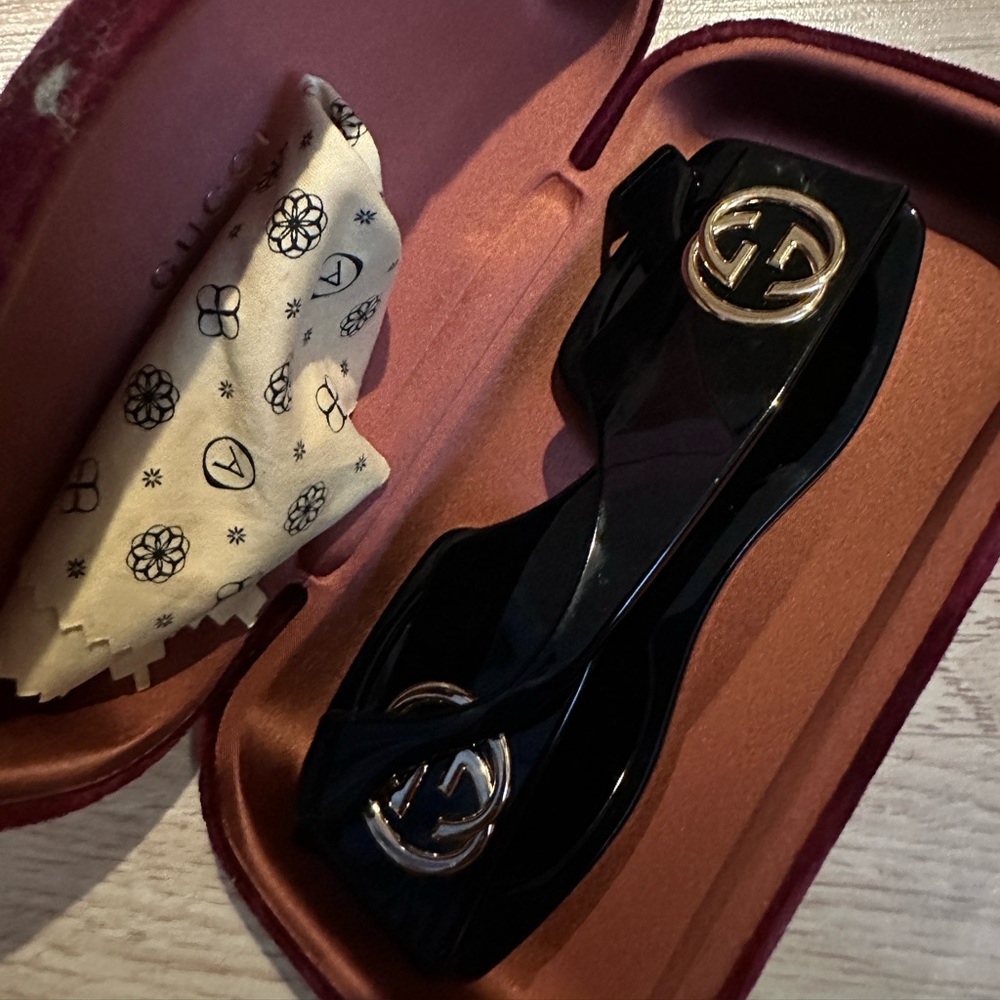 Gucci sunglasses